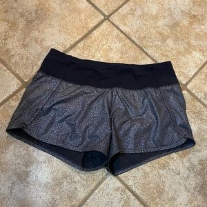 LULULEMON METALIC SHORTS SIZE 6